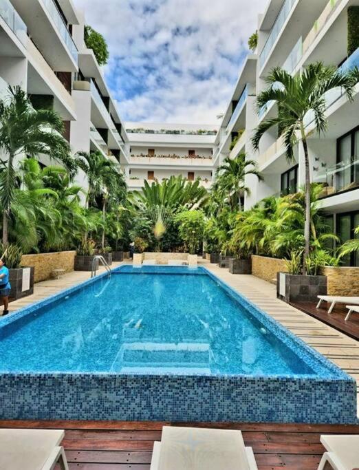Stunning 1 Bdrm Condo Gym-Pool 10 Min To The Beach & Quinta Av Плая дел Кармен Екстериор снимка