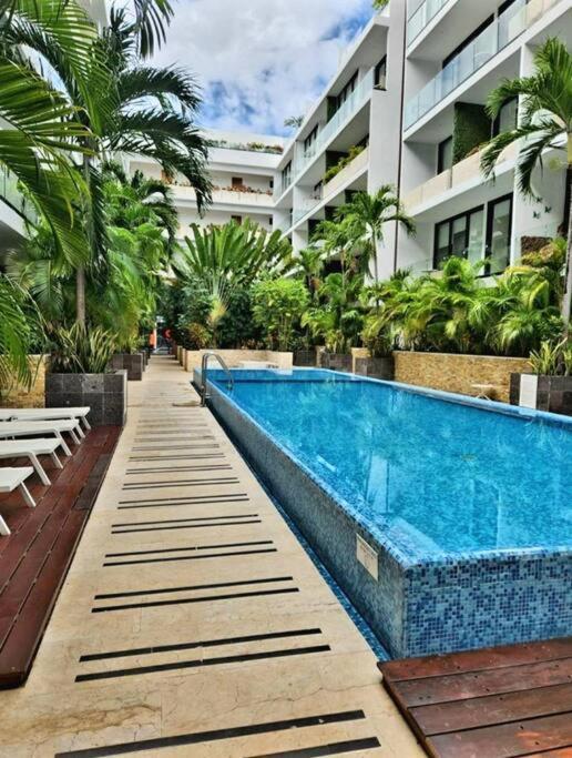 Stunning 1 Bdrm Condo Gym-Pool 10 Min To The Beach & Quinta Av Плая дел Кармен Екстериор снимка